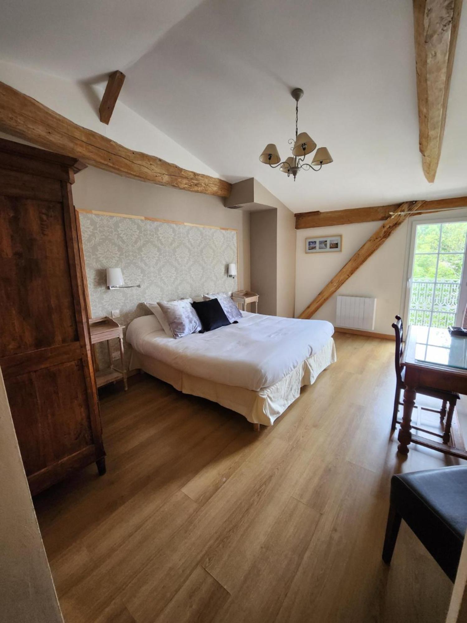 Hotel La Tour Perrier Eyrans Luaran gambar