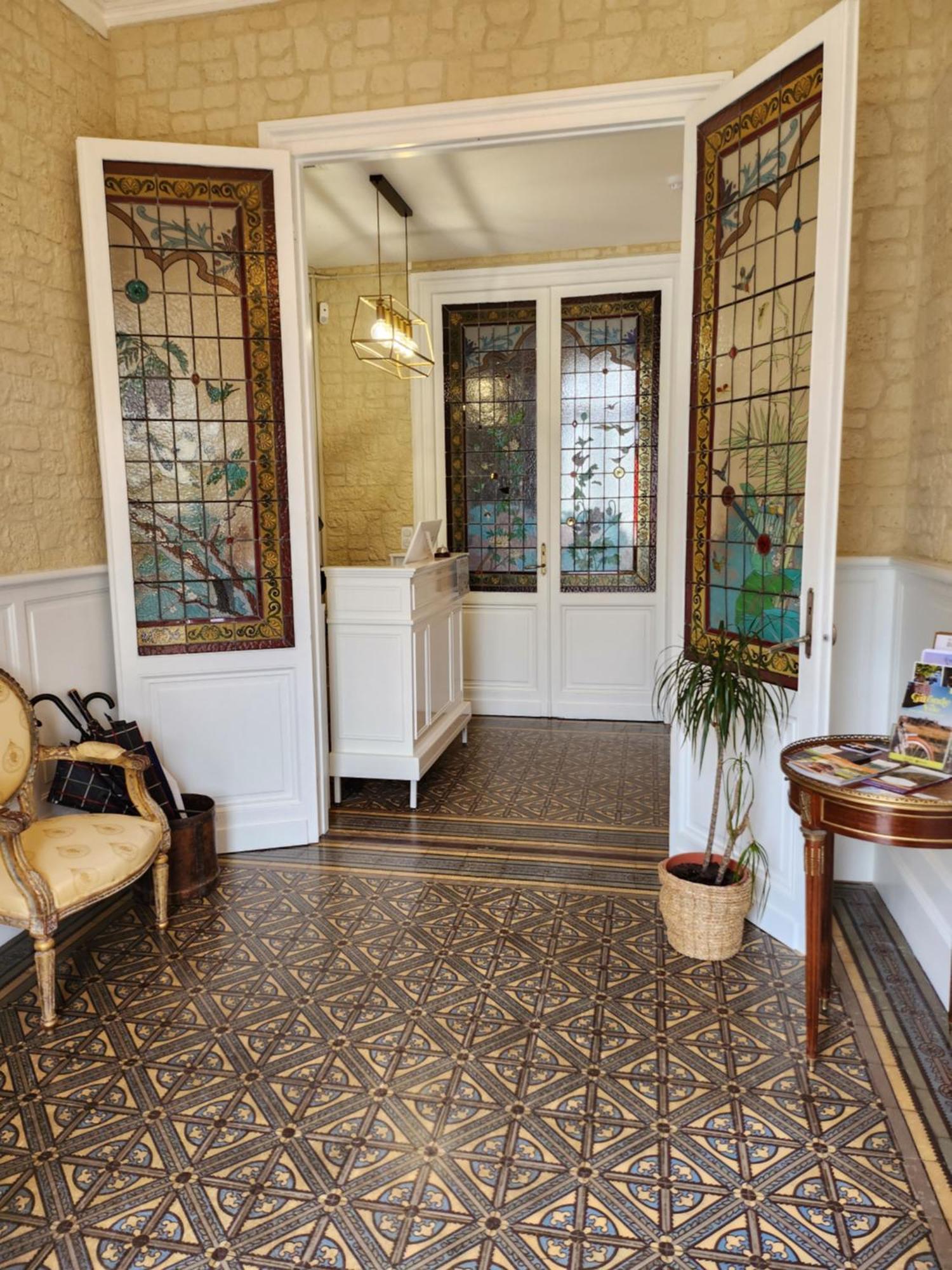 Hotel La Tour Perrier Eyrans Luaran gambar