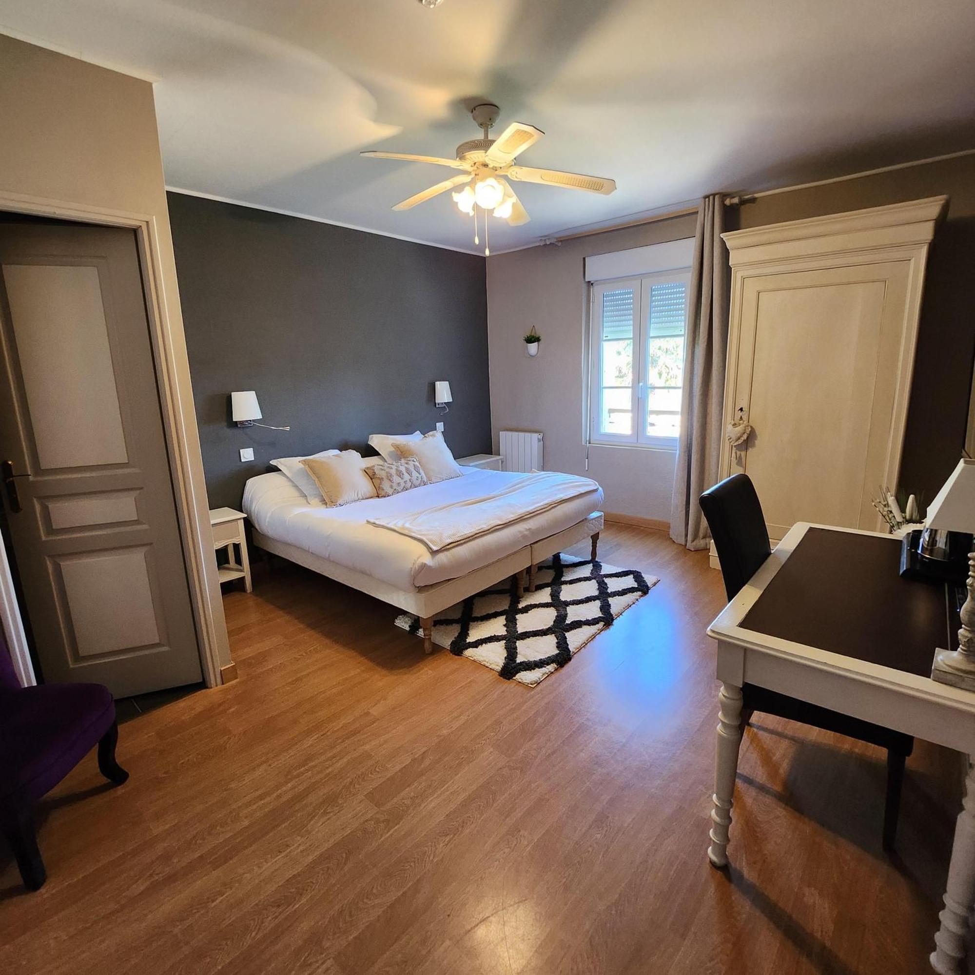 Hotel La Tour Perrier Eyrans Luaran gambar
